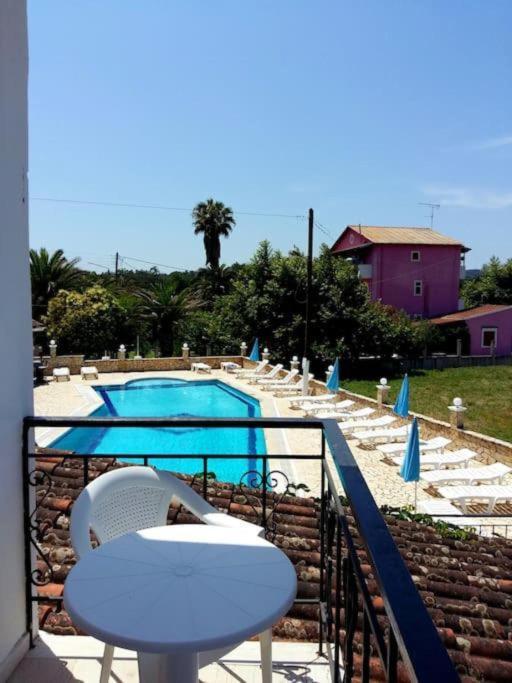 Margarita-fondas * Roda (Corfu)